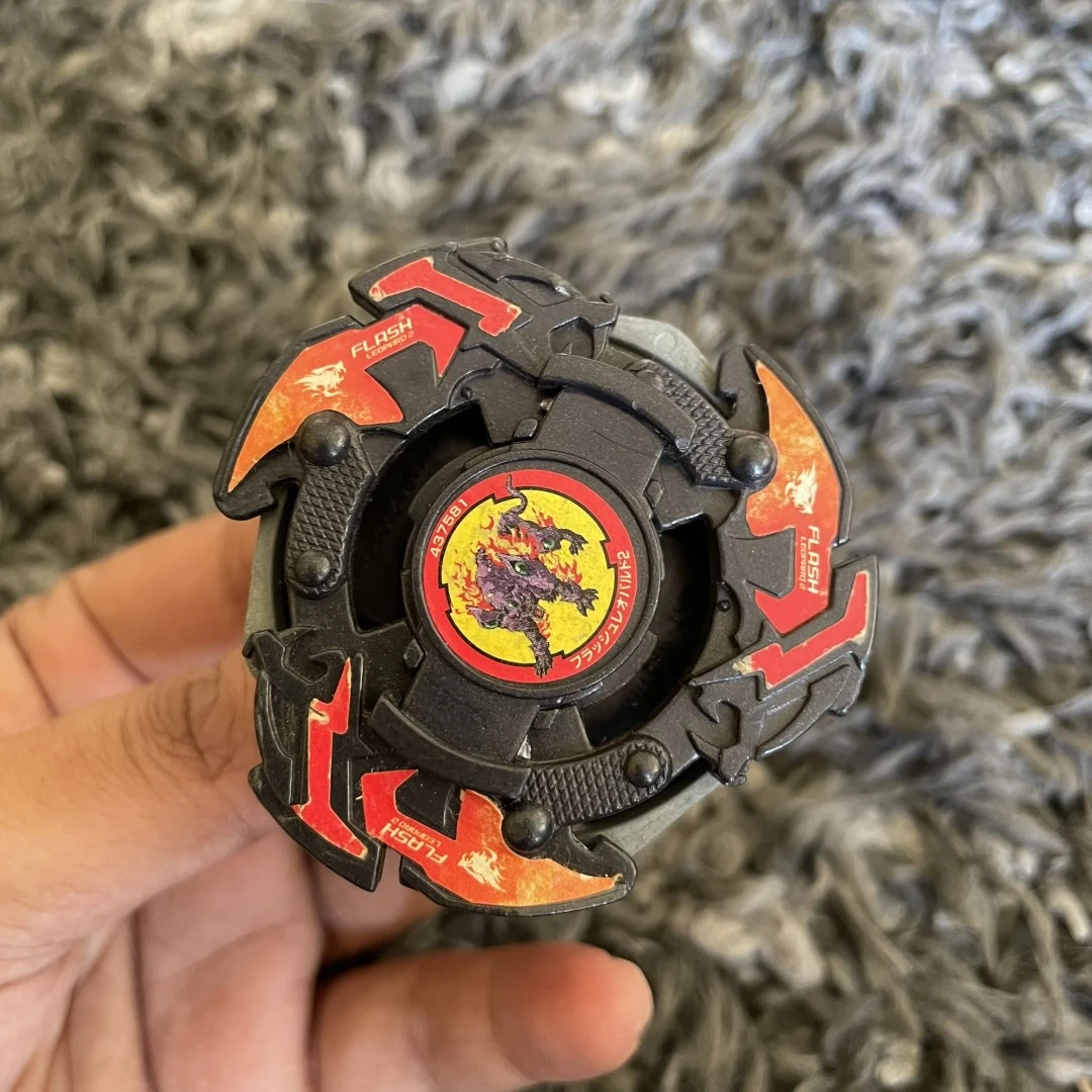 Buy Flash Leopard 2 Beyblade